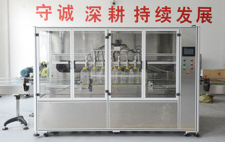 客戶收割機(jī)，20L食用油灌裝機(jī)一言不合就虐狗