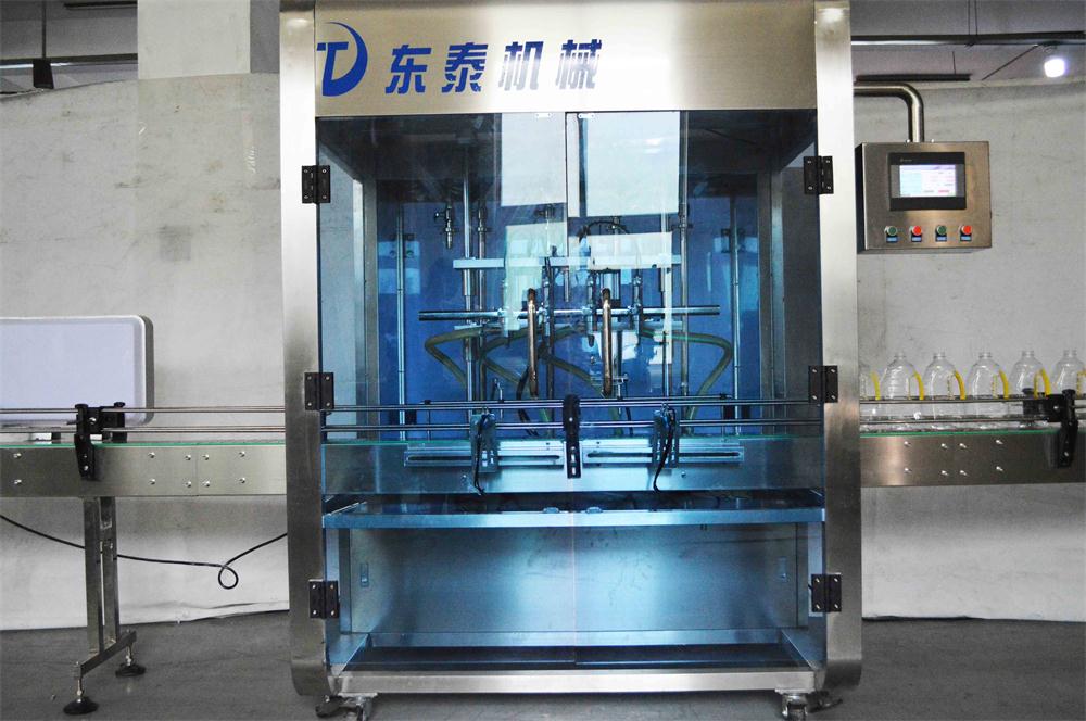 花生油灌裝機(jī)不知道怎樣選購(gòu)？那是你沒(méi)看這里