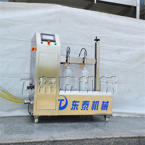 如何清洗小型食用油灌裝機？東泰告訴你